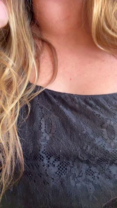 miadangelisz live cam on Cam4
