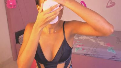 miaduarte_ live cam on Cam4