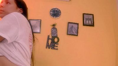 miajuice18 live cam on Cam4