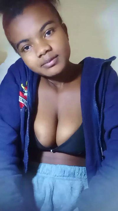 mialisoa3 live cam on Cam4