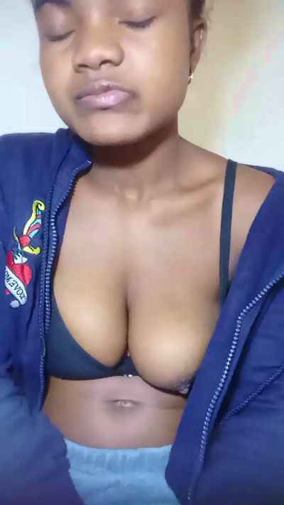 mialisoa3 live cam on Cam4