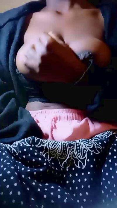 mialisoa3 live cam on Cam4