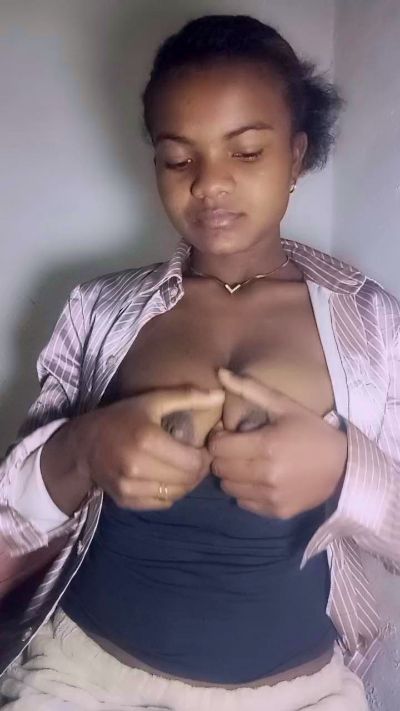 mialisoa3 live cam on Cam4