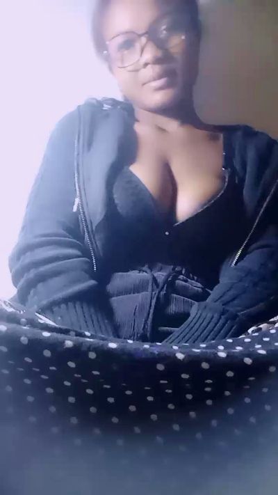 mialisoa3 live cam on Cam4