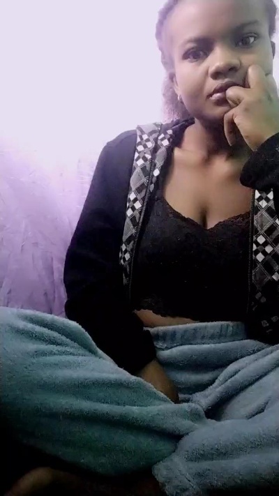 mialisoa3 live cam on Cam4