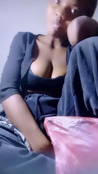 mialisoa3 live cam on Cam4