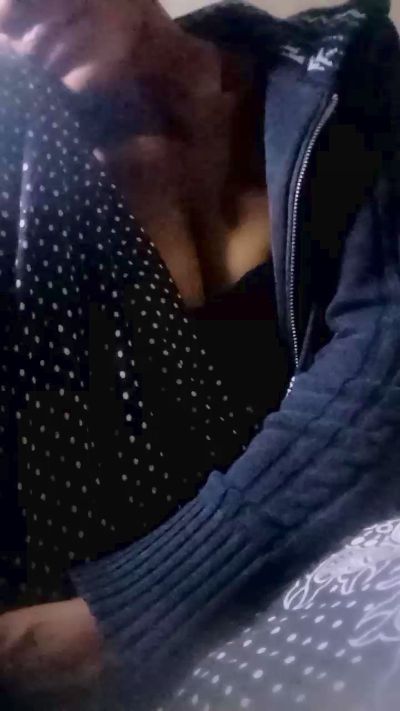 mialisoa3 live cam on Cam4
