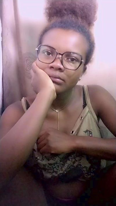 mialisoa3 live cam on Cam4