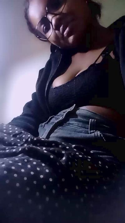 mialisoa3 live cam on Cam4