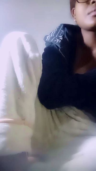 mialisoa3 live cam on Cam4