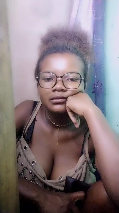 mialisoa3 live cam on Cam4