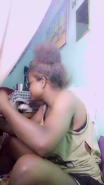 mialisoa3 live cam on Cam4