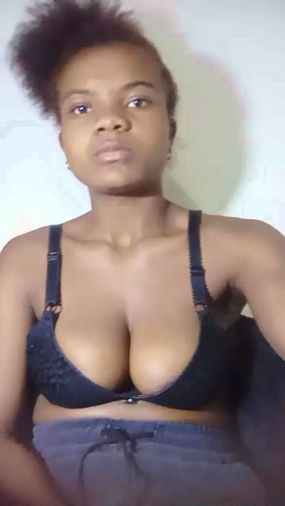 mialisoa3 live cam on Cam4