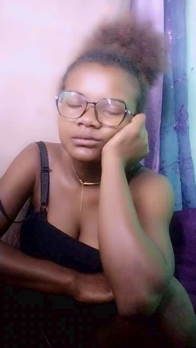 mialisoa3 live cam on Cam4