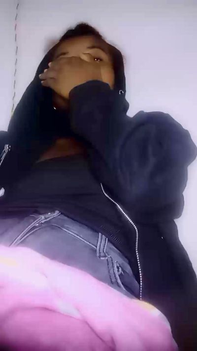 mialisoa3 live cam on Cam4
