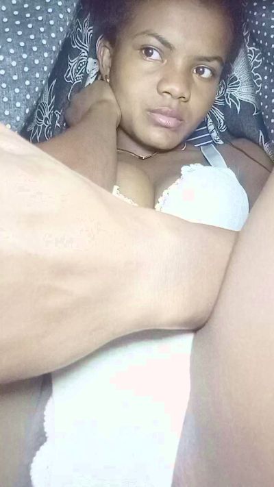 mialisoa3 live cam on Cam4