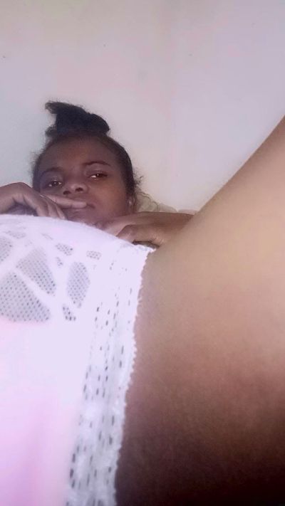 mialisoa3 live cam on Cam4