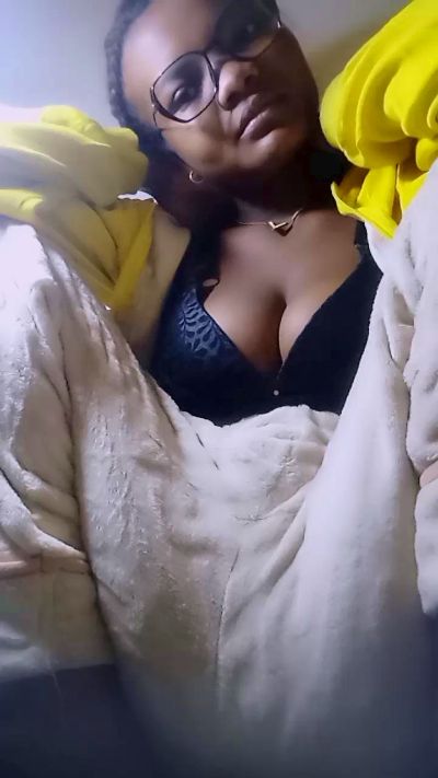 mialisoa3 live cam on Cam4