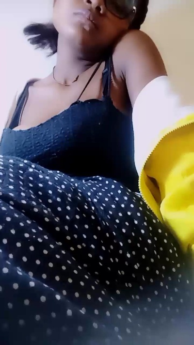 mialisoa3 live cam on Cam4