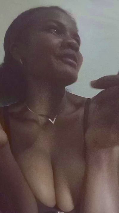mialisoa3 live cam on Cam4