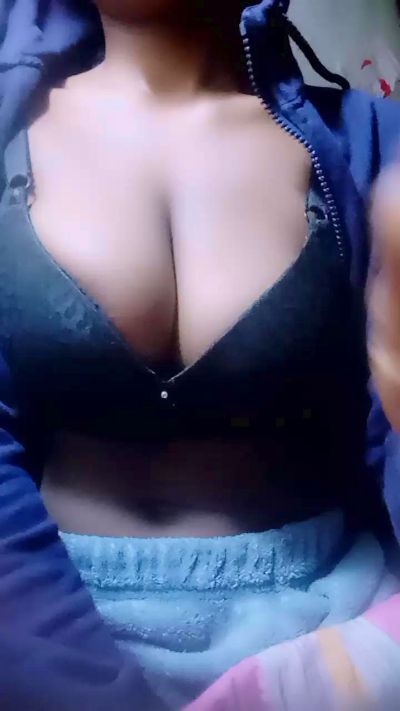 mialisoa3 live cam on Cam4
