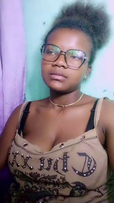 mialisoa3 live cam on Cam4