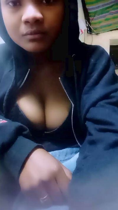 mialisoa3 live cam on Cam4