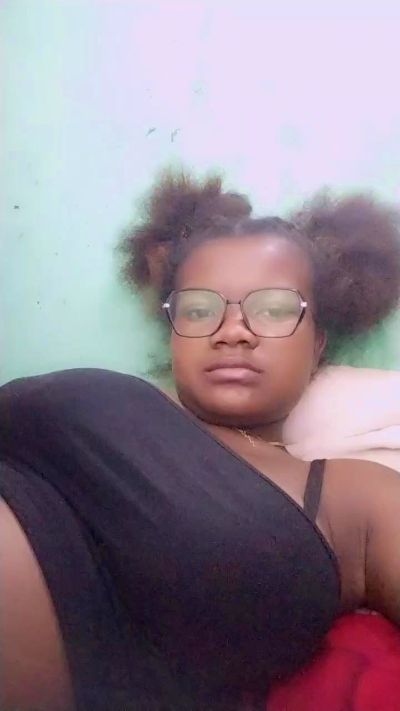 mialisoa3 live cam on Cam4