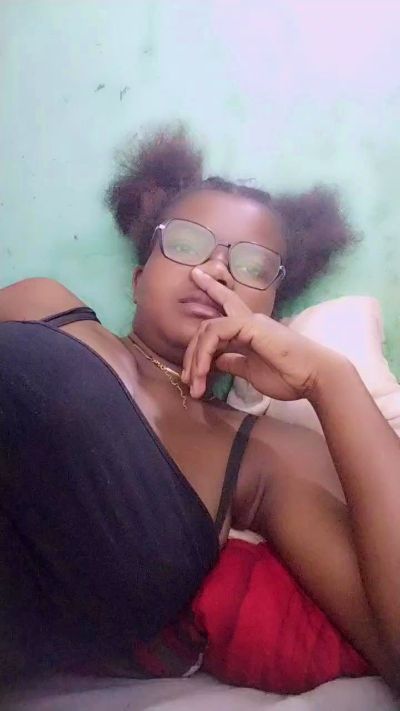 mialisoa3 live cam on Cam4