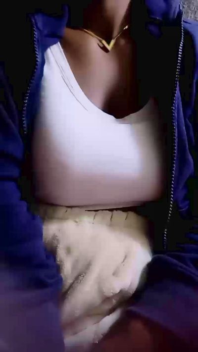 mialisoa3 live cam on Cam4