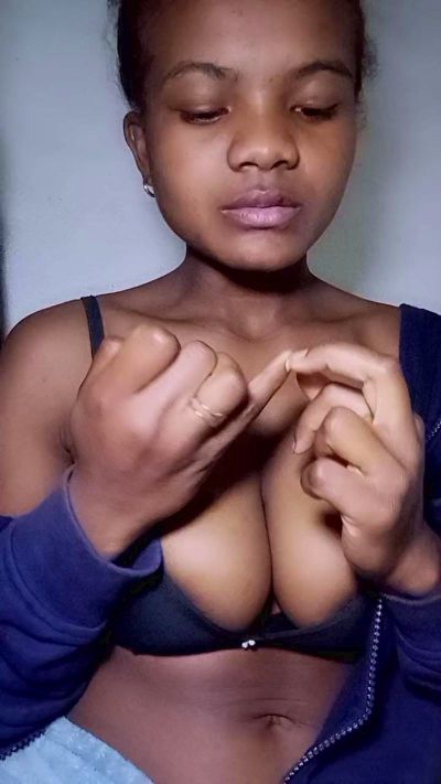 mialisoa3 live cam on Cam4