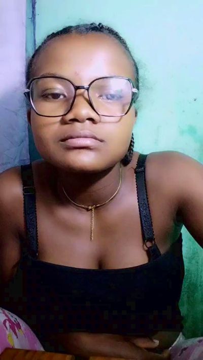 mialisoa3 live cam on Cam4