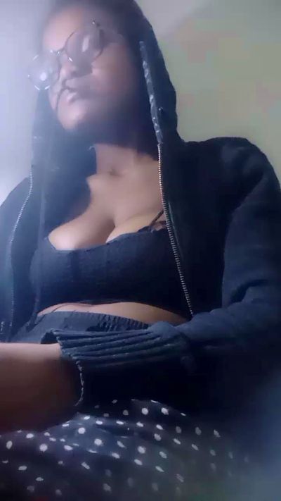 mialisoa3 live cam on Cam4