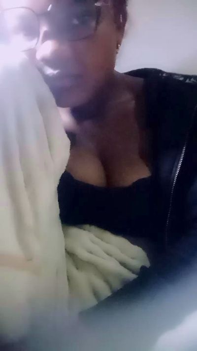 mialisoa3 live cam on Cam4