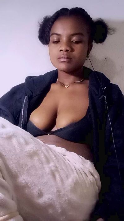 mialisoa3 live cam on Cam4