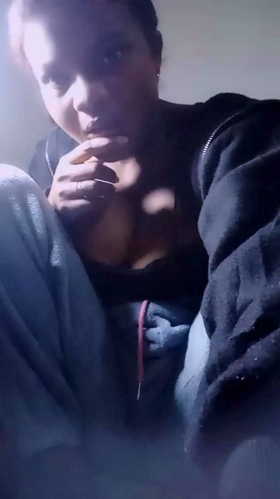 mialisoa3 live cam on Cam4