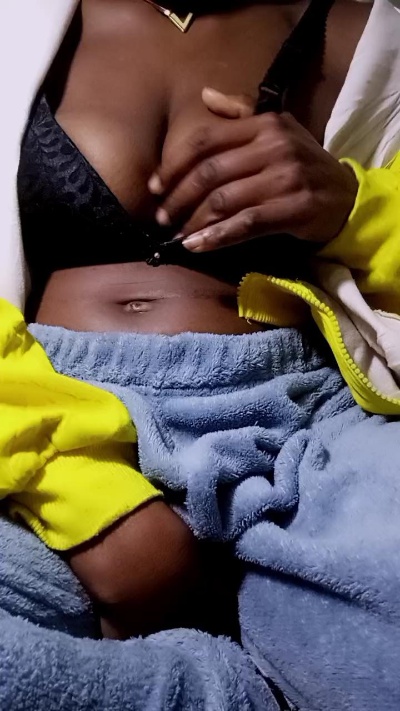 mialisoa3 live cam on Cam4