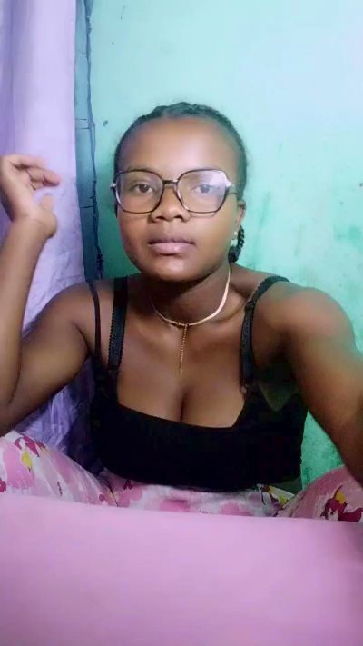 mialisoa3 live cam on Cam4