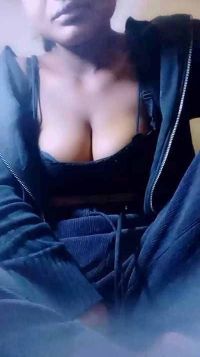 mialisoa3 live cam on Cam4