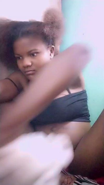 mialisoa3 live cam on Cam4