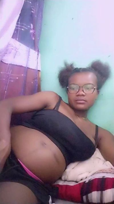 mialisoa3 live cam on Cam4