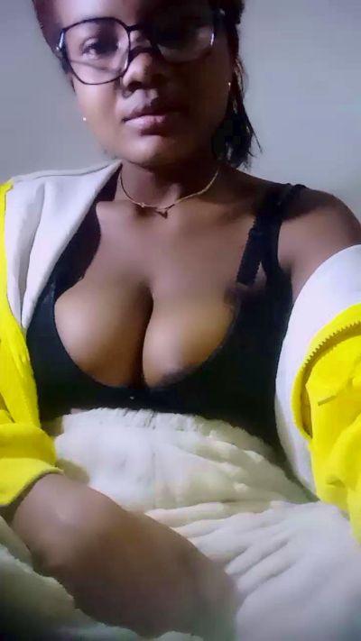 mialisoa3 live cam on Cam4