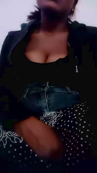 mialisoa3 live cam on Cam4