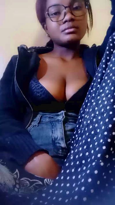 mialisoa3 live cam on Cam4