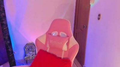 miavanetto44 live cam on Cam4