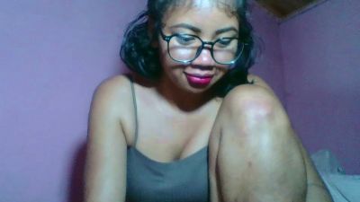 miawinders4 live cam on Cam4