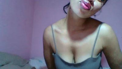 miawinders4 live cam on Cam4