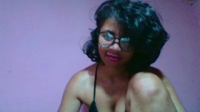 miawinders4 live cam on Cam4