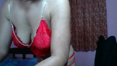 miawinders4 live cam on Cam4