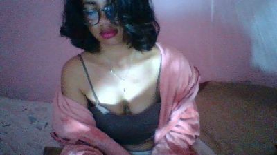 miawinders4 live cam on Cam4
